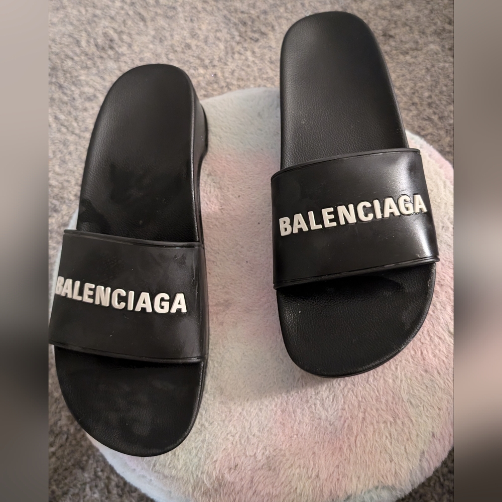Balenciaga Vinyl flip flops
